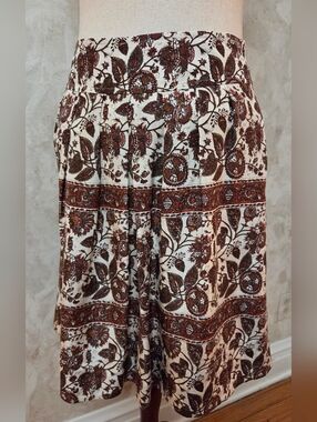 100% Silk Banana Republic Boho Floral Skirt | Pleated | Pockets | Size 8